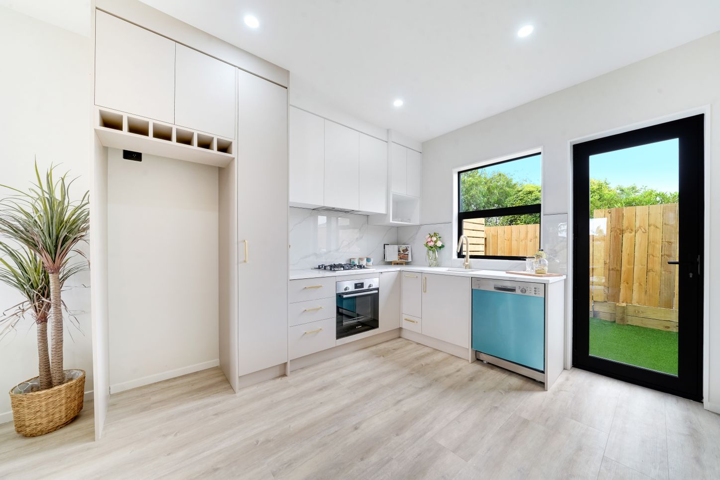 11a63a45-0d2e-4055-933d-f554867f5aa0