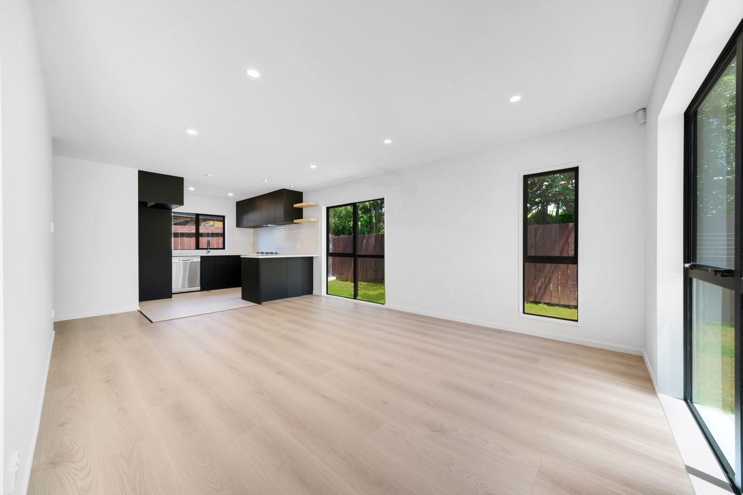 7c6fb283-9df0-4d15-8bd4-e59c151abca6