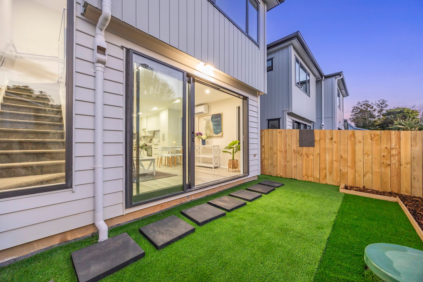 8007b7ff-c083-42c9-8877-fe4a52809ce5