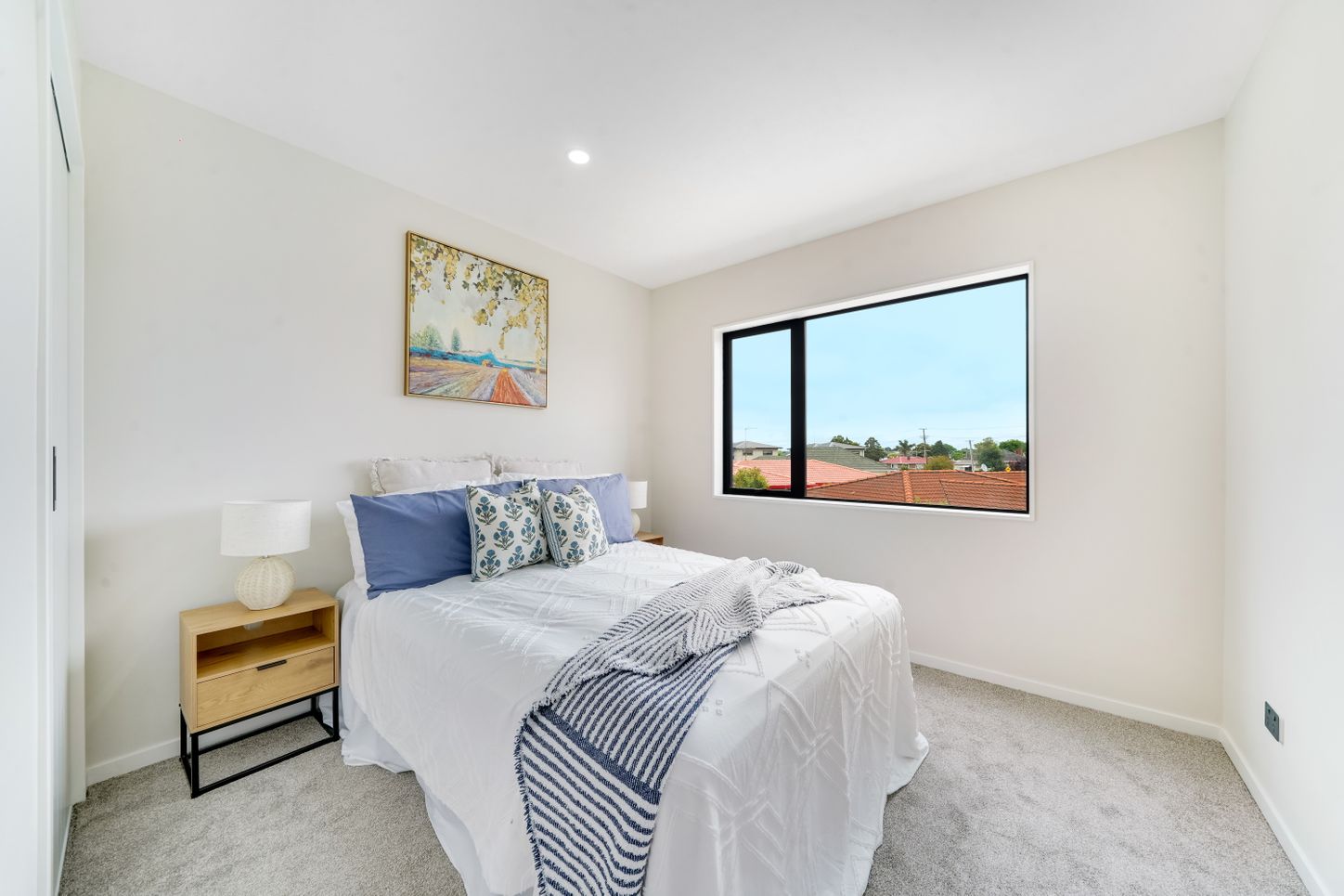 e2b767d2-b9a9-4d3d-80b3-d1833aeb2fa8